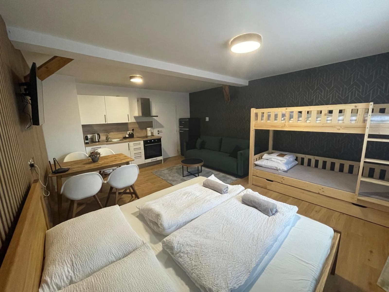 Javorna Apartmán *