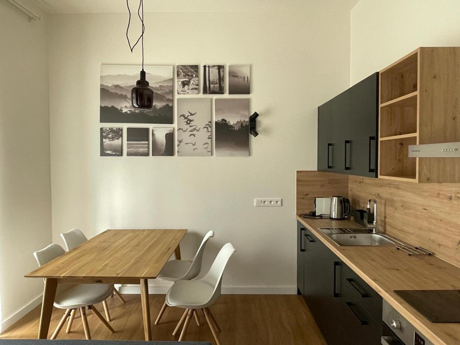 Javorna Apartment Cachrov