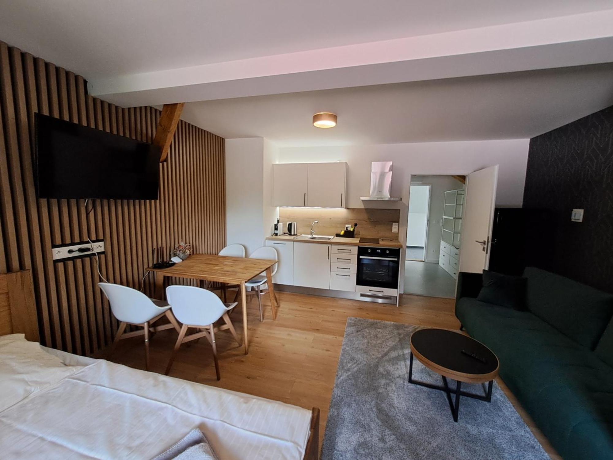 Apartment Javorna Cachrov