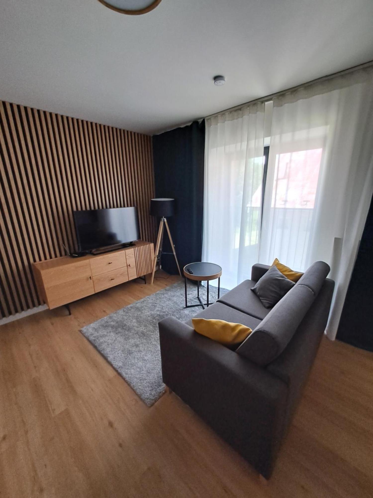 Javorna Apartment Cachrov